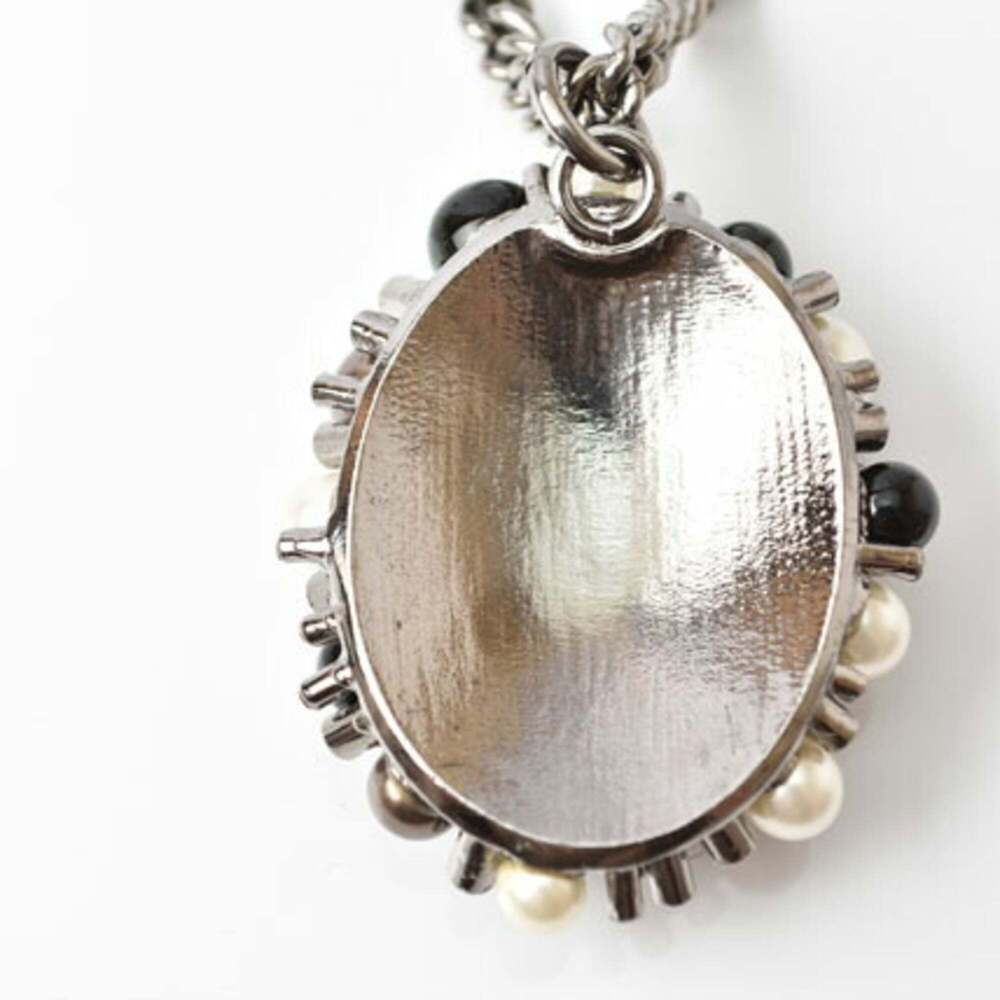 CHANEL Silver Pearl Necklace - Picture 6 of 6
